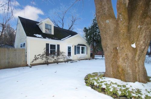 43 Fairchild Dr, Bethel, CT 06801-2835