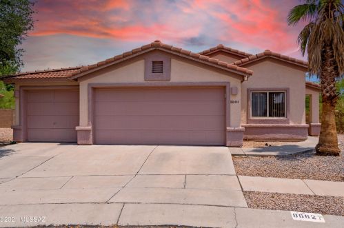8662 Joanna Dr, Tucson, AZ 85742-8446