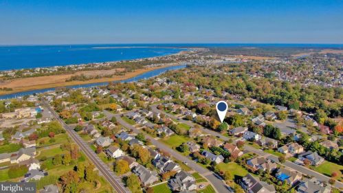 213 Marina Dr, Lewes, DE 19958-1278