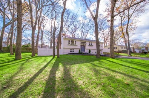 22 Bow Run, South Kingstown RI  02874-2471 exterior