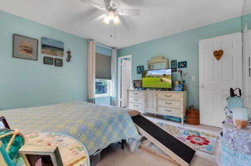 5324 Greenwood Dr, Delray Beach FL  33484-1133 exterior