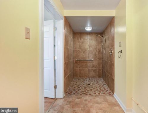 13070 Old Valley Pike, Edinburg VA  22824-3144 exterior