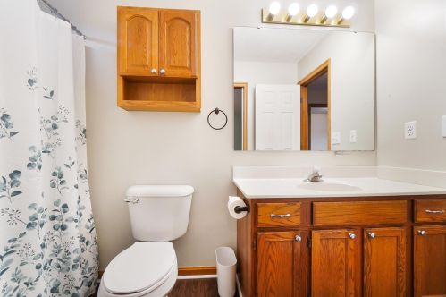 421 Ripple Creek Dr, Covington KY  41018-2684 exterior