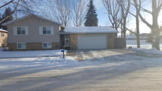 2214 7th Ave, Williston, ND 58801-6234