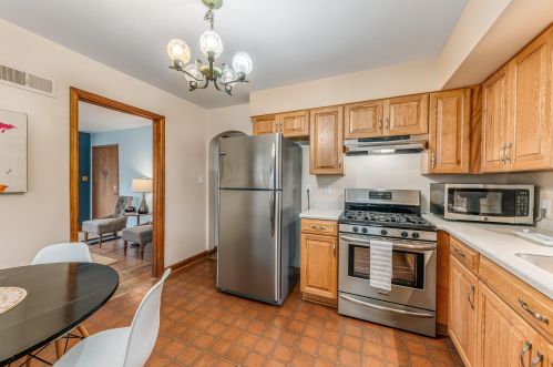 2741 63, Milwaukee WI 53210-2148 exterior