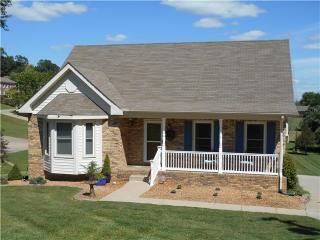 967 Tommy Oliver Rd, Clarksville, TN 37042-8806