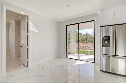 2565 60 Ave, Naples FL 34120-2684 exterior