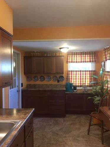 1105 Arlington Dr, Greenville, PA 16125-8842