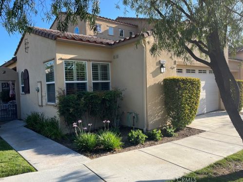 23723 Cypress Ct, Santa Clarita, CA 91354-1848