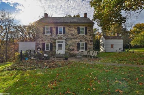 3200 Delaware Dr, Easton PA  18042-9760 exterior