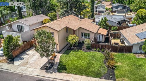 829 Katrina St, Livermore CA  94550-2392 exterior