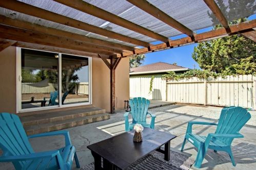 1090 Westward Dr, Hollister CA  95023-5717 exterior