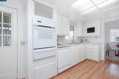 31 Terrace Dr, Concord CA  94518-2058 exterior