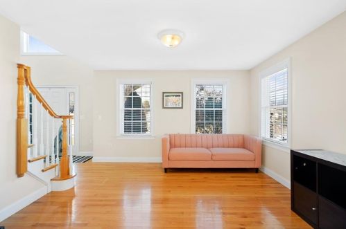 37 Millers Brook Dr, Cumberland RI  02864-6163 exterior