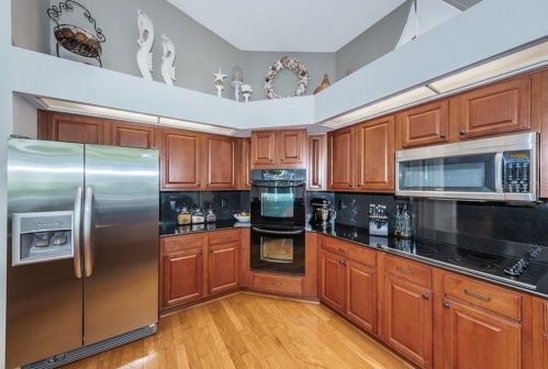 4811 Cross Pointe Dr, Oldsmar FL 34677-5202 exterior