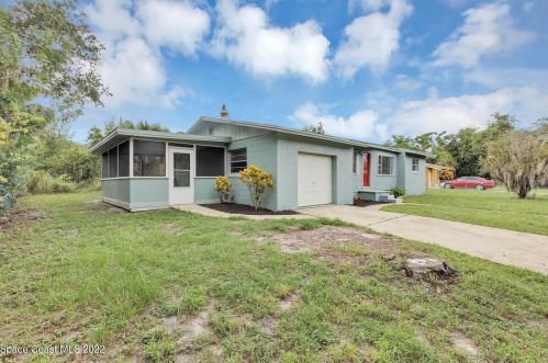 2532 Plum Ln, Mims, FL 32754-4412