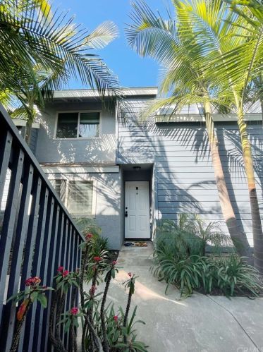 363 Hemlock Ave, Carlsbad, CA 92008-8235