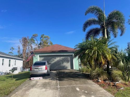 3129 Woodside Ave, Naples, FL 34112-7333