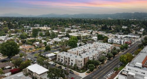 5664 Hazeltine Ave, Van Nuys CA  91423-2832 exterior