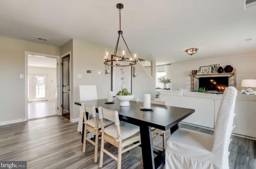 130 Winifred Dr, Hanover PA  17331 exterior