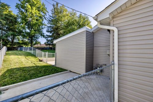 725 Eastern Ave, Bellefontaine OH  43311-2615 exterior