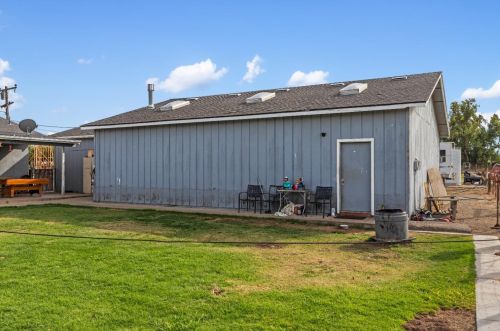 6061 Snedigar Rd, Valley Home CA  95361-9341 exterior