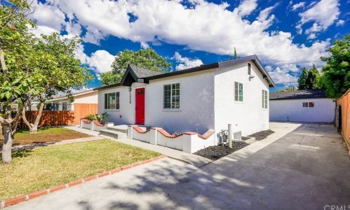 12238 224th St, Lakewood, CA 90716-1509