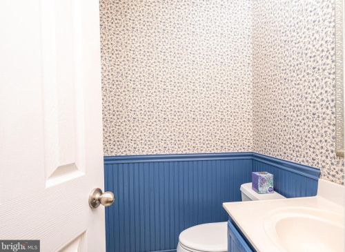 206 Wingate Pl, Leesburg VA 20175-2531 exterior