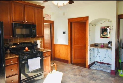 669 River Ave, Providence, RI 02908-2212