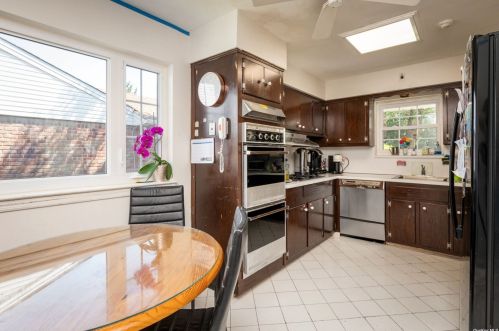 969 End, Woodsburgh NY  11598-1005 exterior