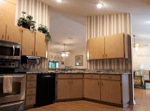 17631 Grove View Dr, Lutz, FL 33549-5675