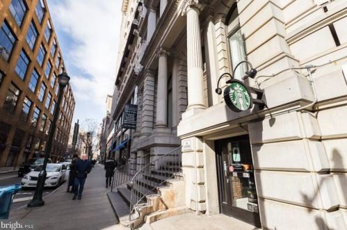 1001 Chestnut St, Philadelphia PA  19107-4219 exterior