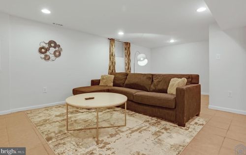 1707 Minnesota Ave, Washington DC  20020-4723 exterior