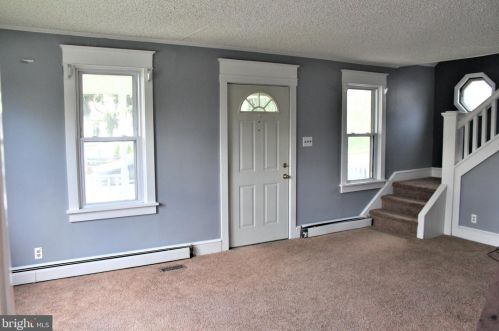 4603 Naamans Creek Rd, Boothwyn PA  19060-2214 exterior