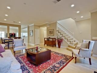999 La Mesa Ter, Sunnyvale, CA 94086-1730