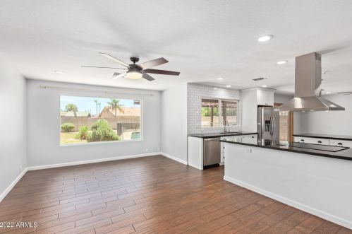 6027 Spring Rd, Scottsdale AZ  85254-5547 exterior