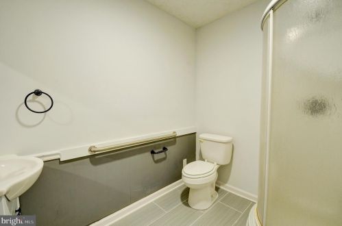 34 King David Dr, Linden VA  22642-6323 exterior