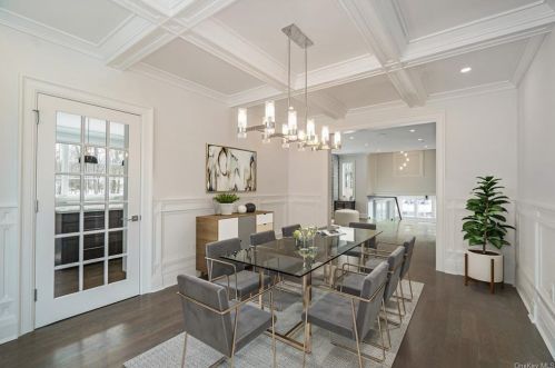 19 Rugby Rd, New Rochelle NY  10804-3924 exterior