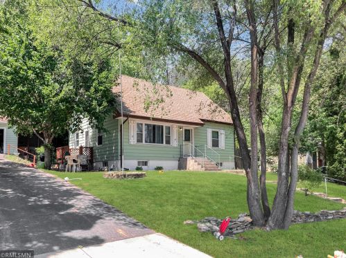 1483 Farrington St, Saint Paul, MN 55117-3611