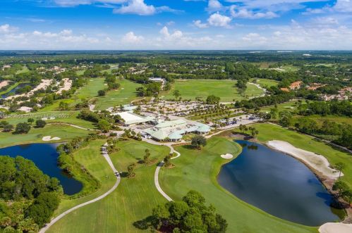 8801 One Putt Pl, Fort Pierce FL  34986-3068 exterior