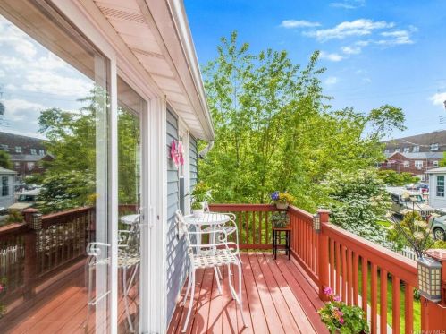1046 Quincy Ave, Bronx, NY 10465-1915