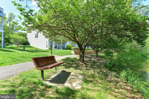 2998 Yarling Ct, Falls Church VA  22042-4476 exterior