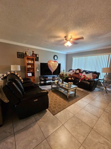 4774 Orleans Ct, West Palm Beach, FL 33415-8831