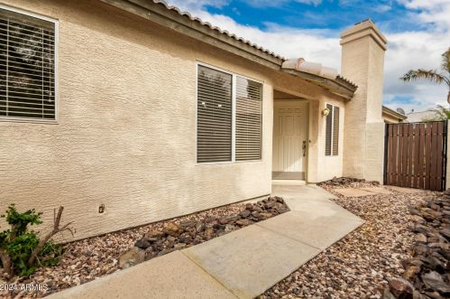 23621 58th Dr, Glendale, AZ 85310-3650