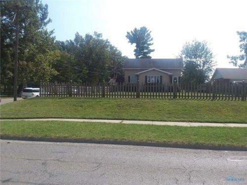99 Elton Pkwy, Swanton, OH 43558-1294