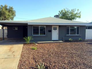 5017 Flynn Ln, Glendale, AZ 85301-3409