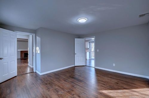 50 Bette Dr, Manchester CT  06040-6814 exterior