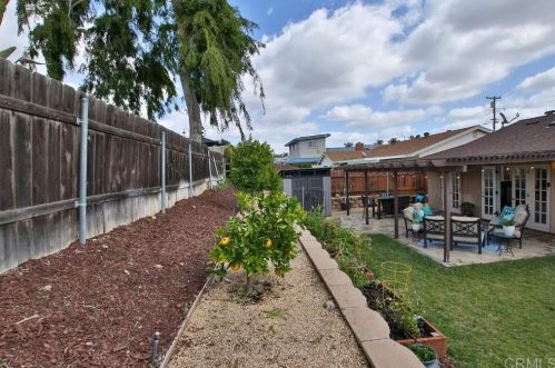 6352 Lake Dora Ave, San Diego CA 92119-3128 exterior