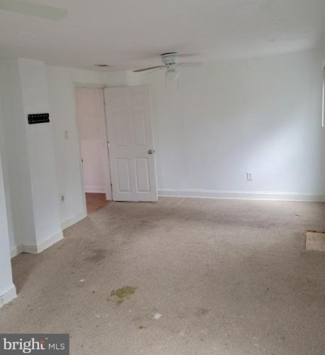 5215 Dix St, Washington DC 20019-6648 exterior