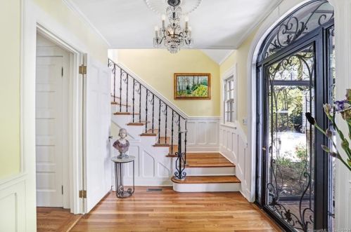 828 Silvermine Rd, New Canaan, CT 06840-4331